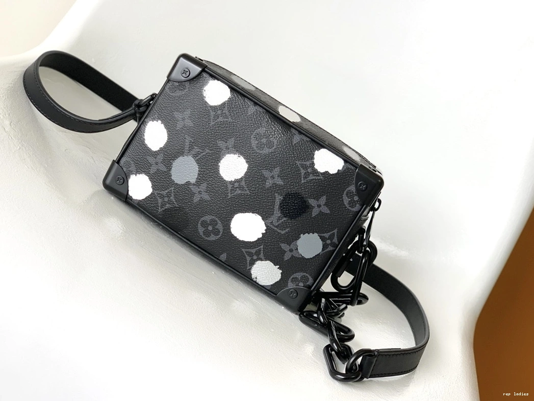 Cheap SOFT LOUIS VUITTON MINI TRUNK 0819